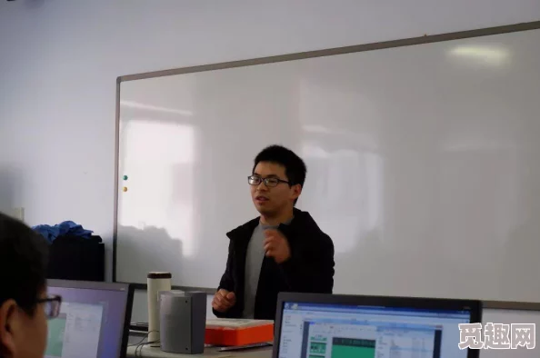 综合图片小说AI绘图生成动态交互式阅读体验